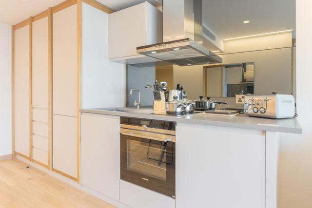 Manhattan Loft Gardens, Stratford Appartement Londen Buitenkant foto